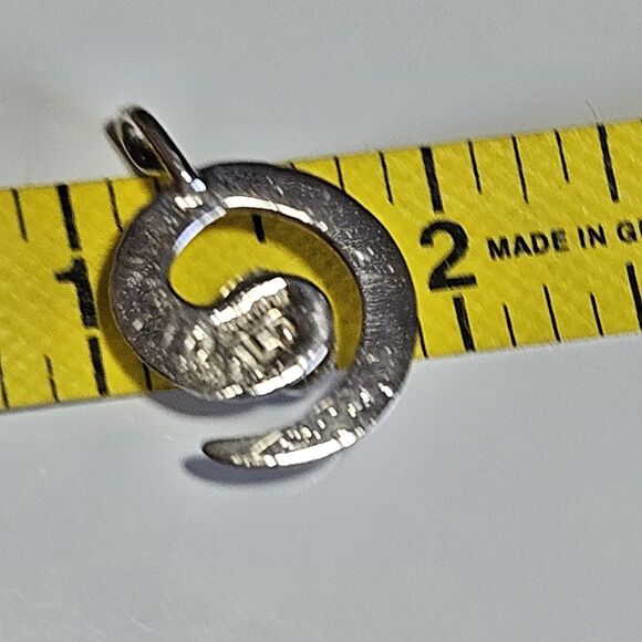 *Sale* Vintage LD Sterling Silver Swirl Pendant With Oval Garnet - Picture 5 of 10